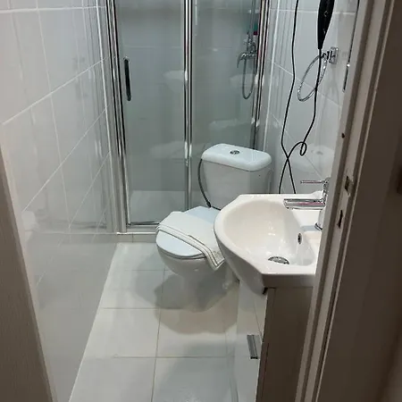 Privatunterkunft Apartamento Bernardim Ribeiro 55 *